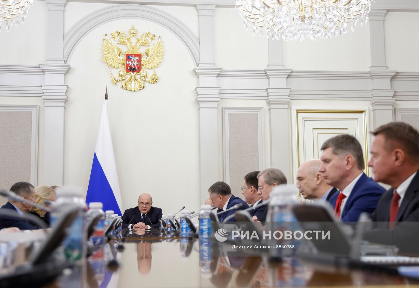 Премьер-министр М. Мишустин провел совещание с вице-премьерами