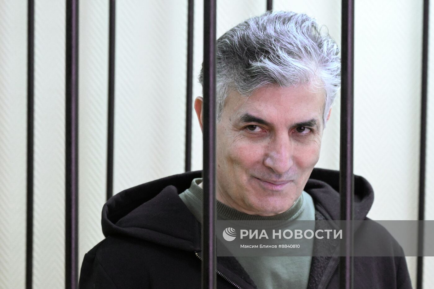 Рассмотрение вопроса о продлении срока ареста экс-адвокату Э. Пашаеву