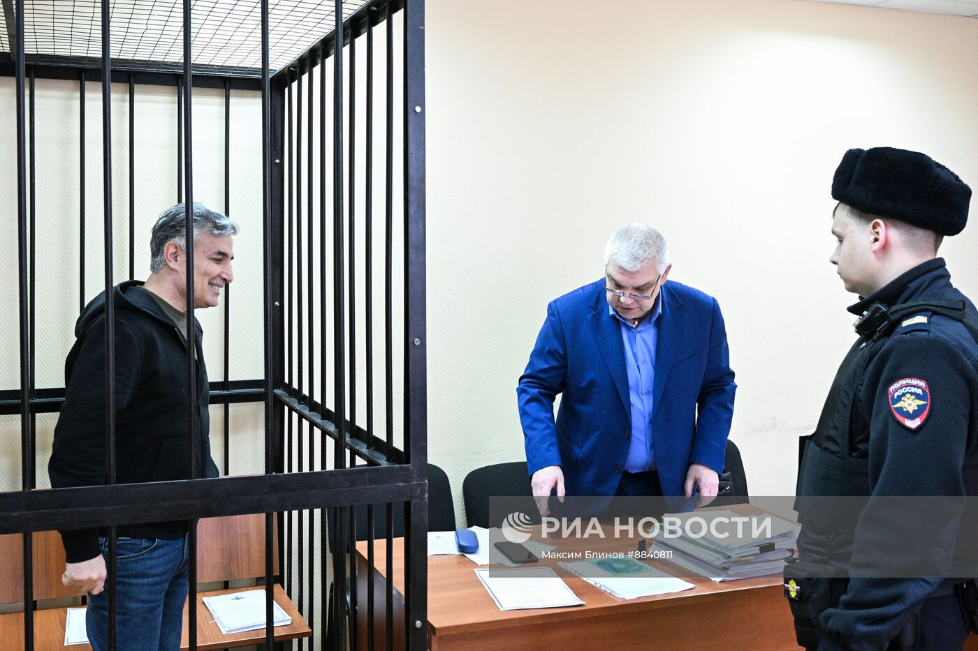 Рассмотрение вопроса о продлении срока ареста экс-адвокату Э. Пашаеву