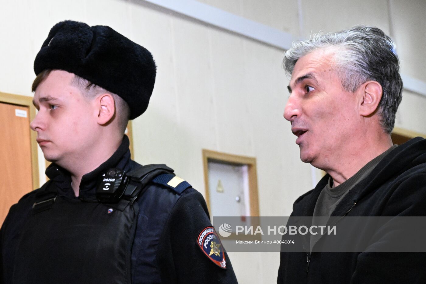 Рассмотрение вопроса о продлении срока ареста экс-адвокату Э. Пашаеву