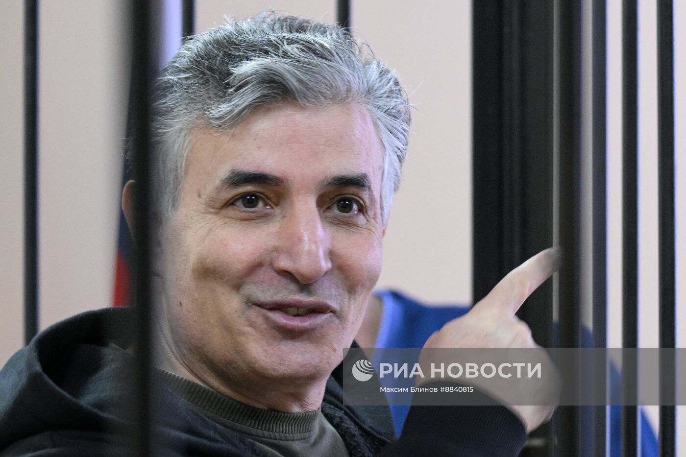 Рассмотрение вопроса о продлении срока ареста экс-адвокату Э. Пашаеву