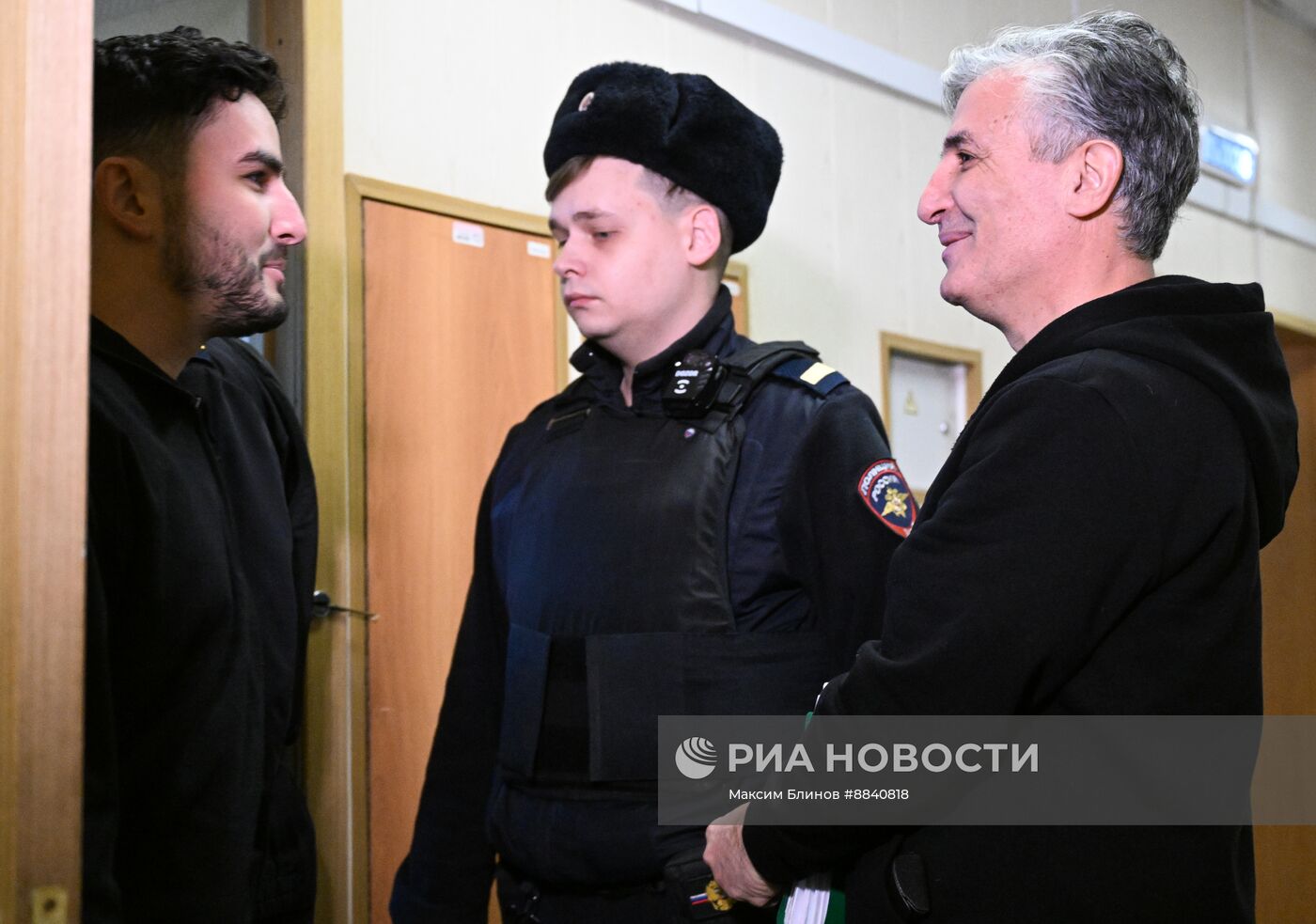 Рассмотрение вопроса о продлении срока ареста экс-адвокату Э. Пашаеву