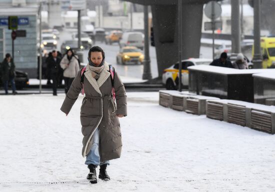 Снег в Москве