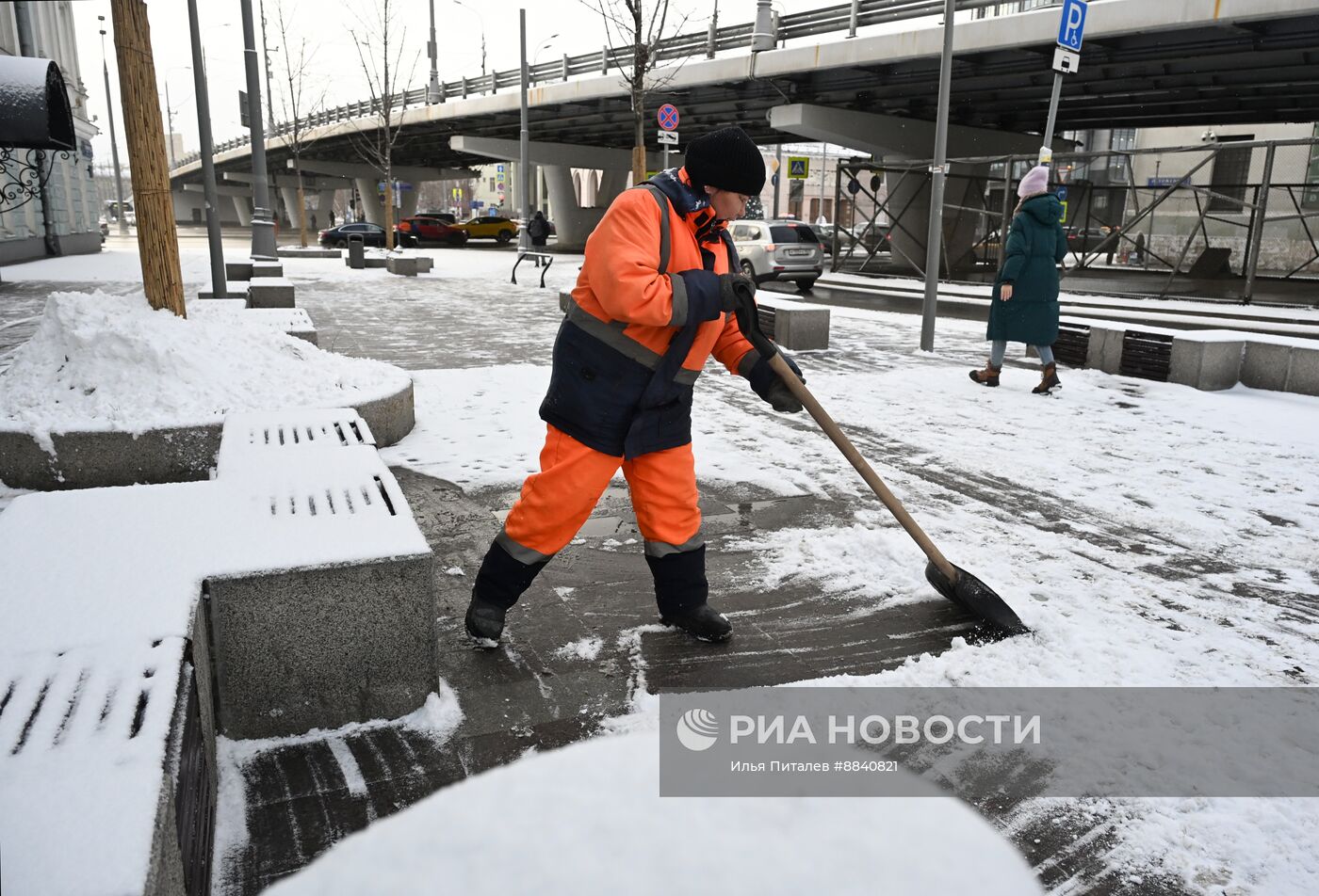 Снег в Москве