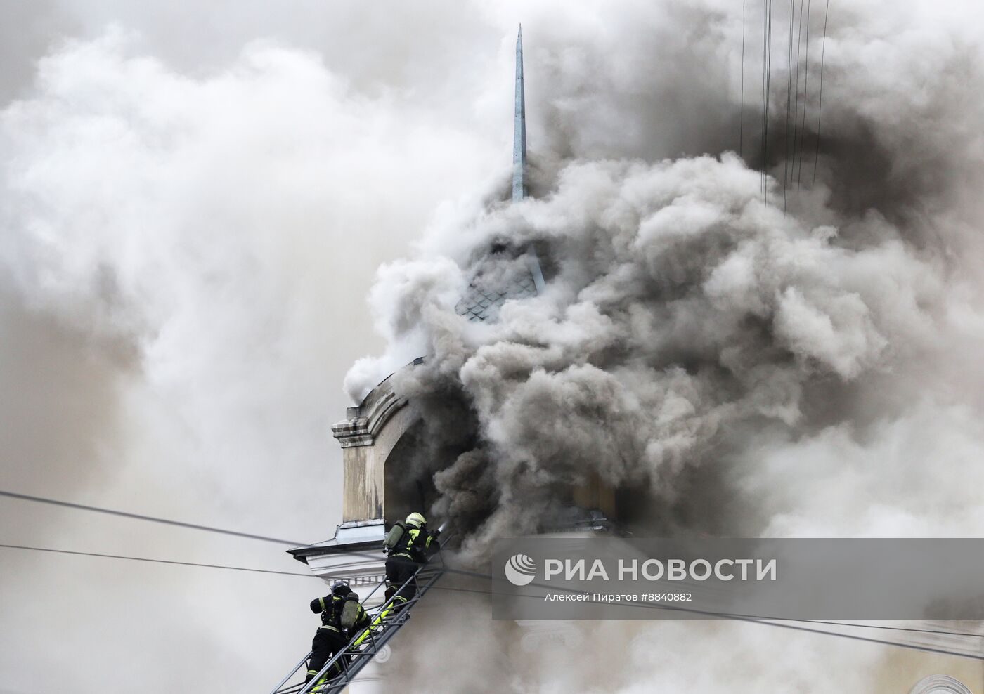 Пожар в здании военного госпиталя в Туле