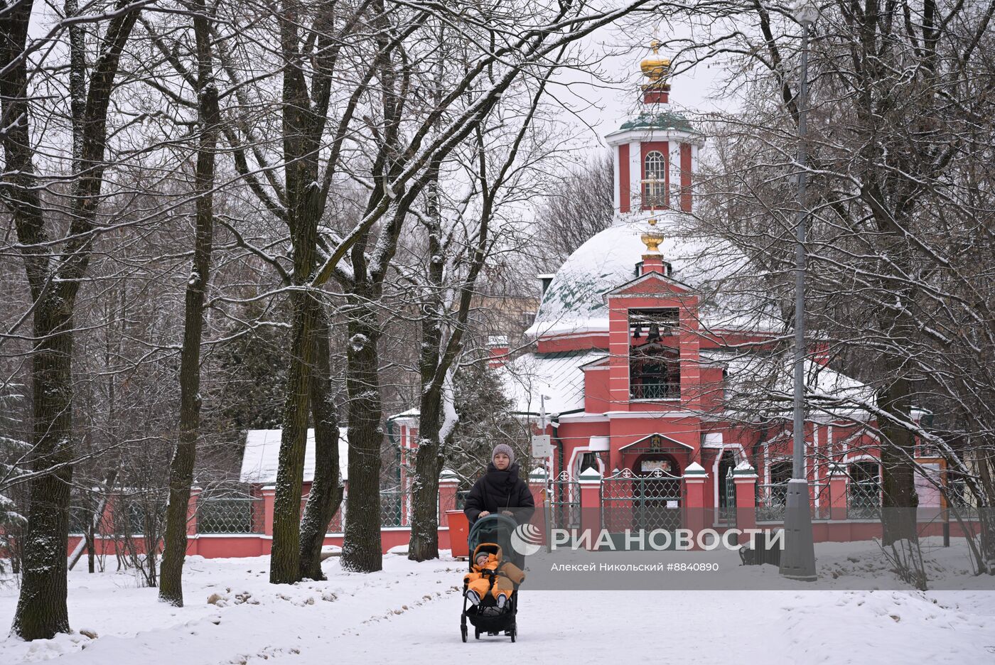 Снег в Москве