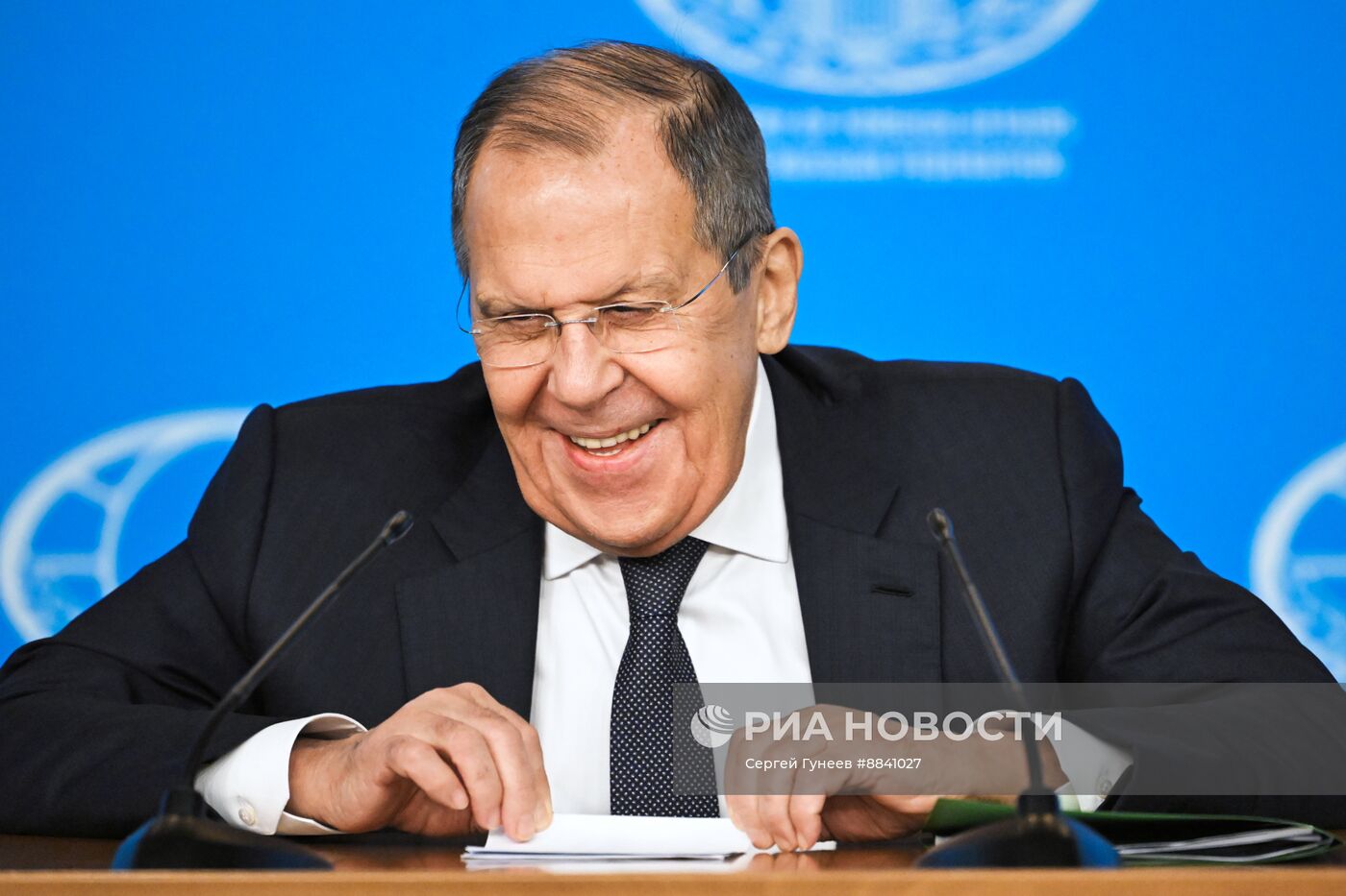 Пресс-конференция главы МИД РФ С. Лаврова