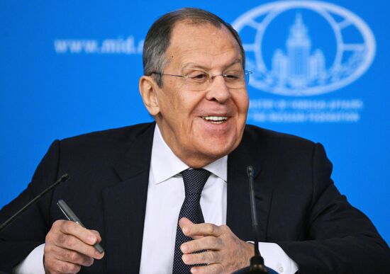 Пресс-конференция главы МИД РФ С. Лаврова