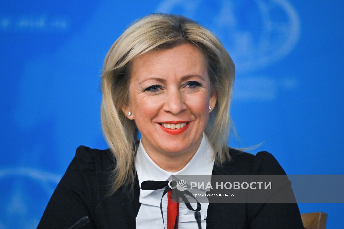 Пресс-конференция главы МИД РФ С. Лаврова