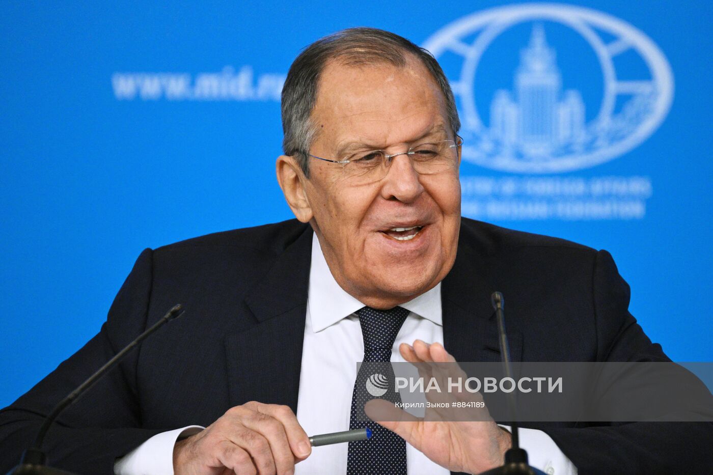 Пресс-конференция главы МИД РФ С. Лаврова