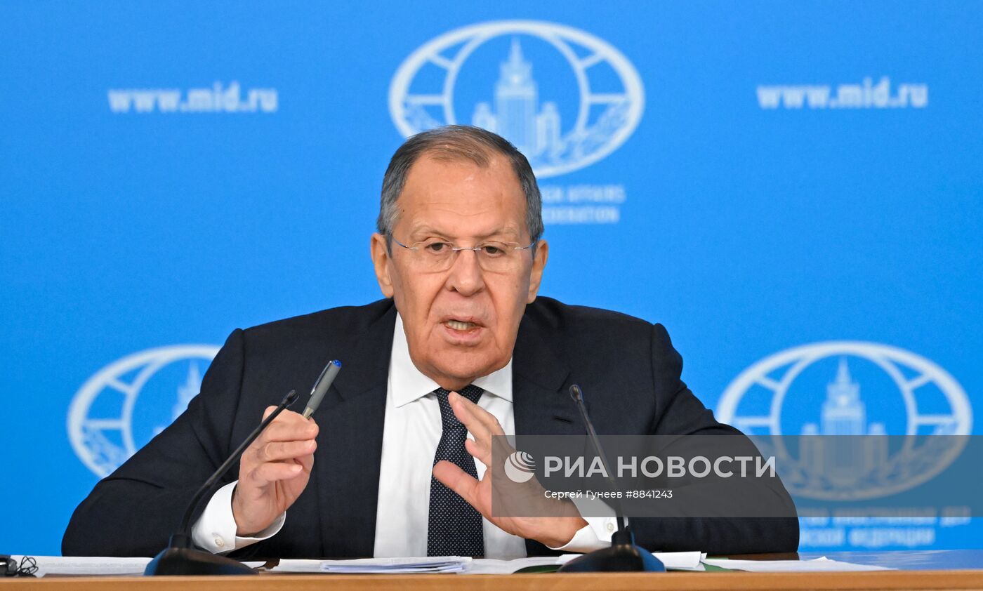Пресс-конференция главы МИД РФ С. Лаврова