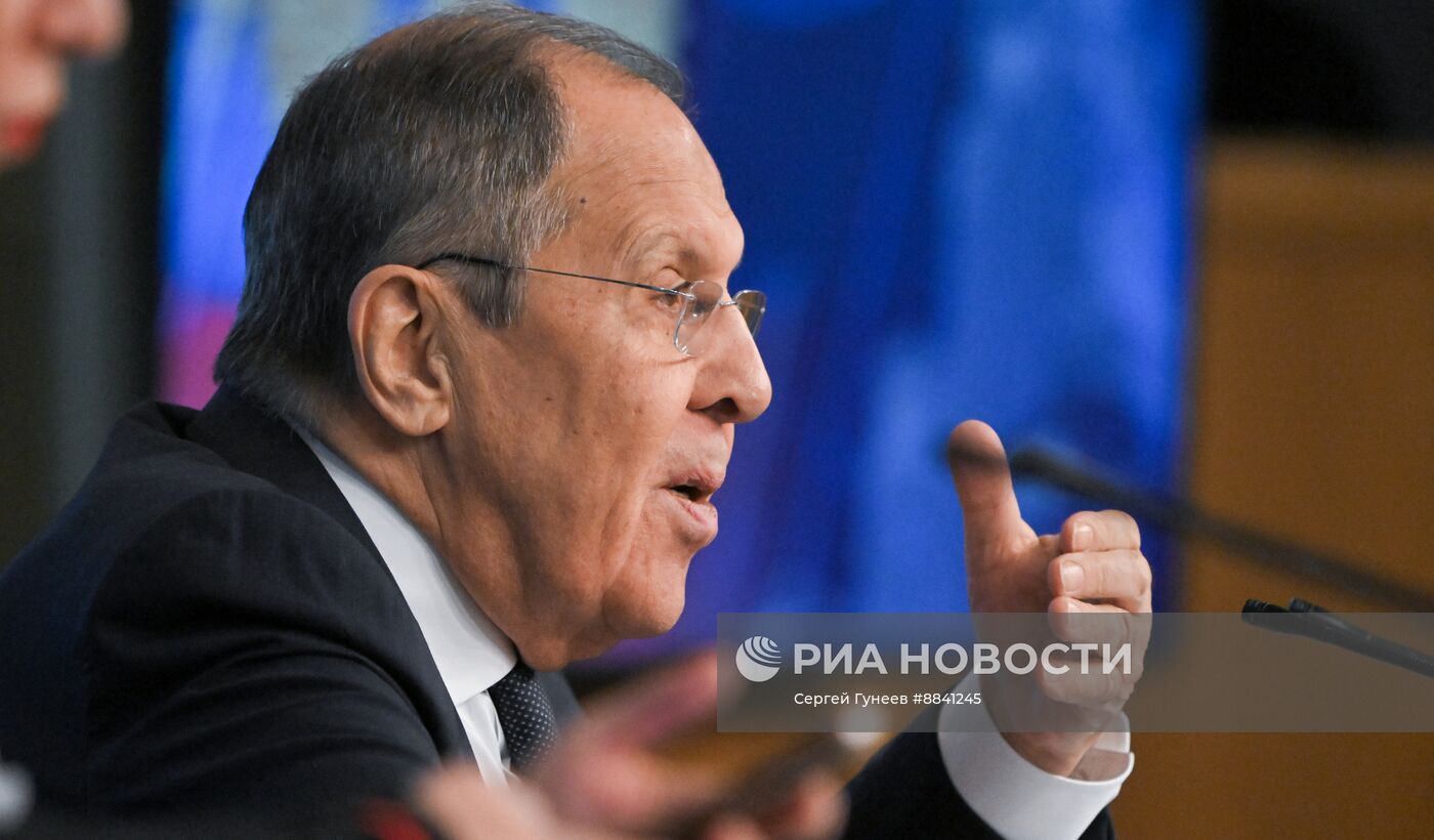 Пресс-конференция главы МИД РФ С. Лаврова