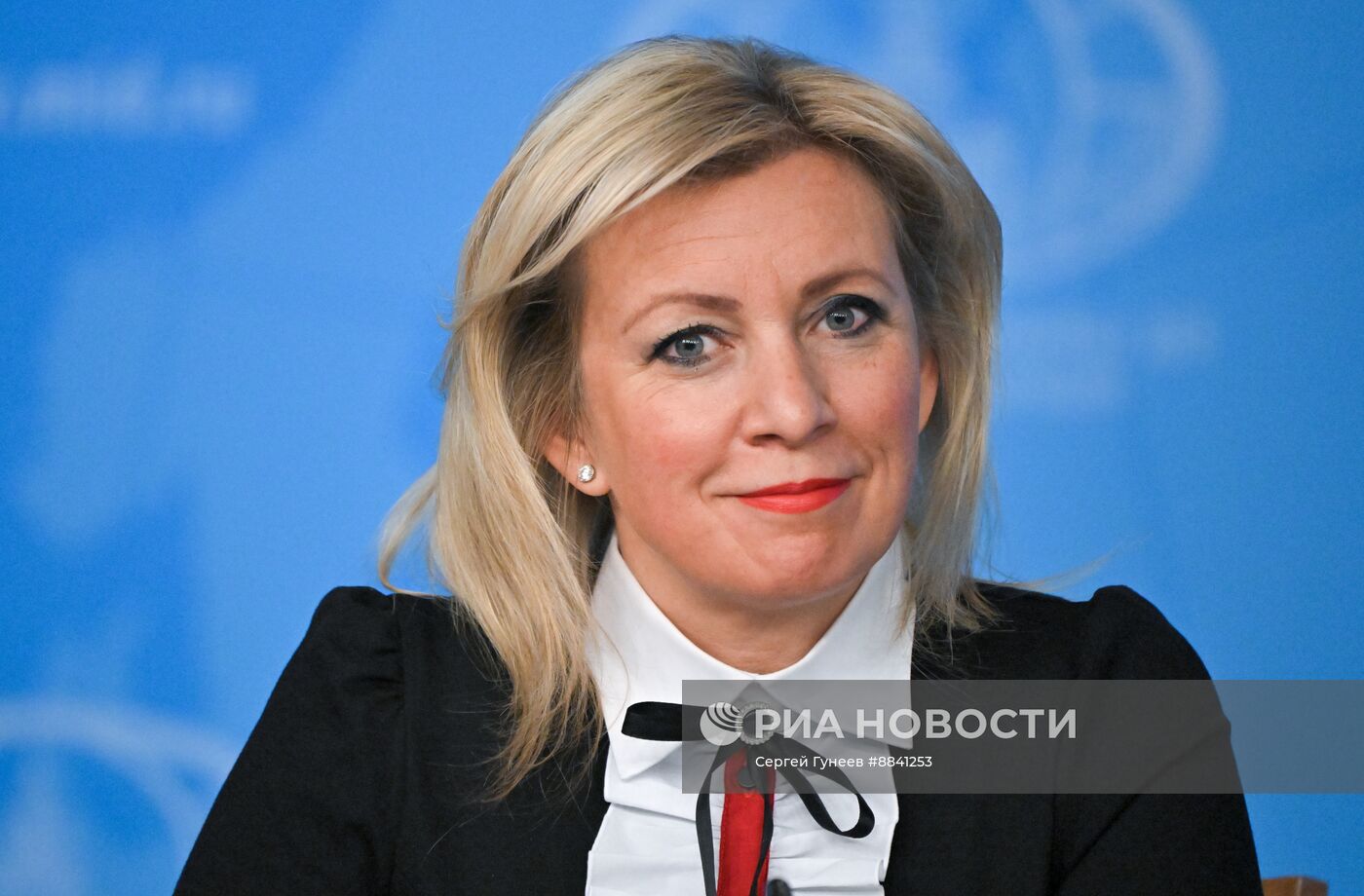 Пресс-конференция главы МИД РФ С. Лаврова