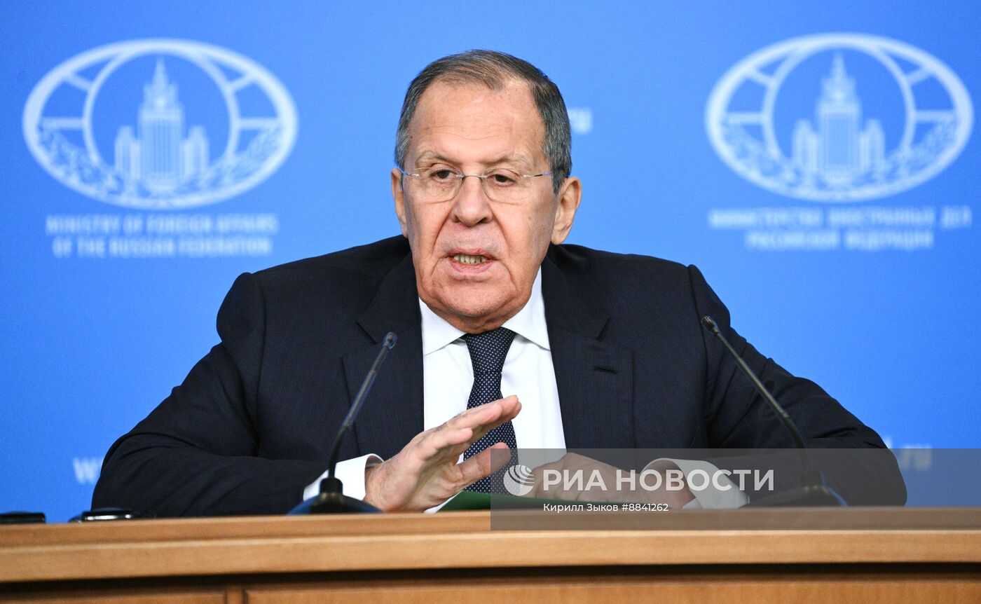 Пресс-конференция главы МИД РФ С. Лаврова