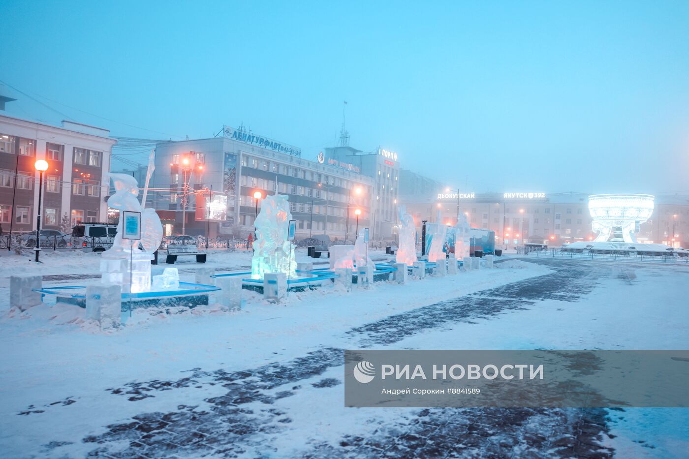 Ледовые скульптуры, посвященные 80-летию Победы в Великой Отечественной войне