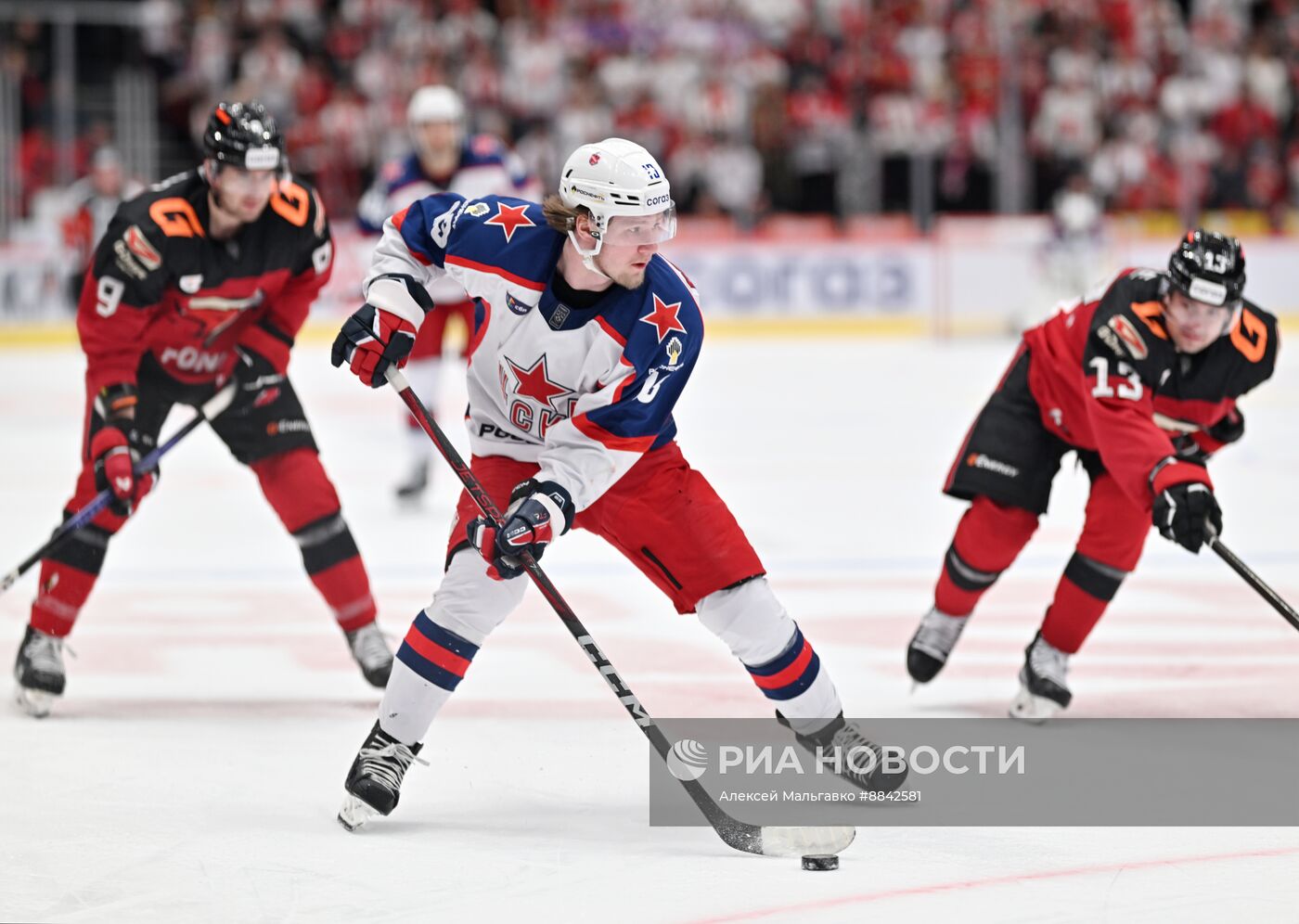 Хоккей. КХЛ. Матч "Авангард" - ЦСКА