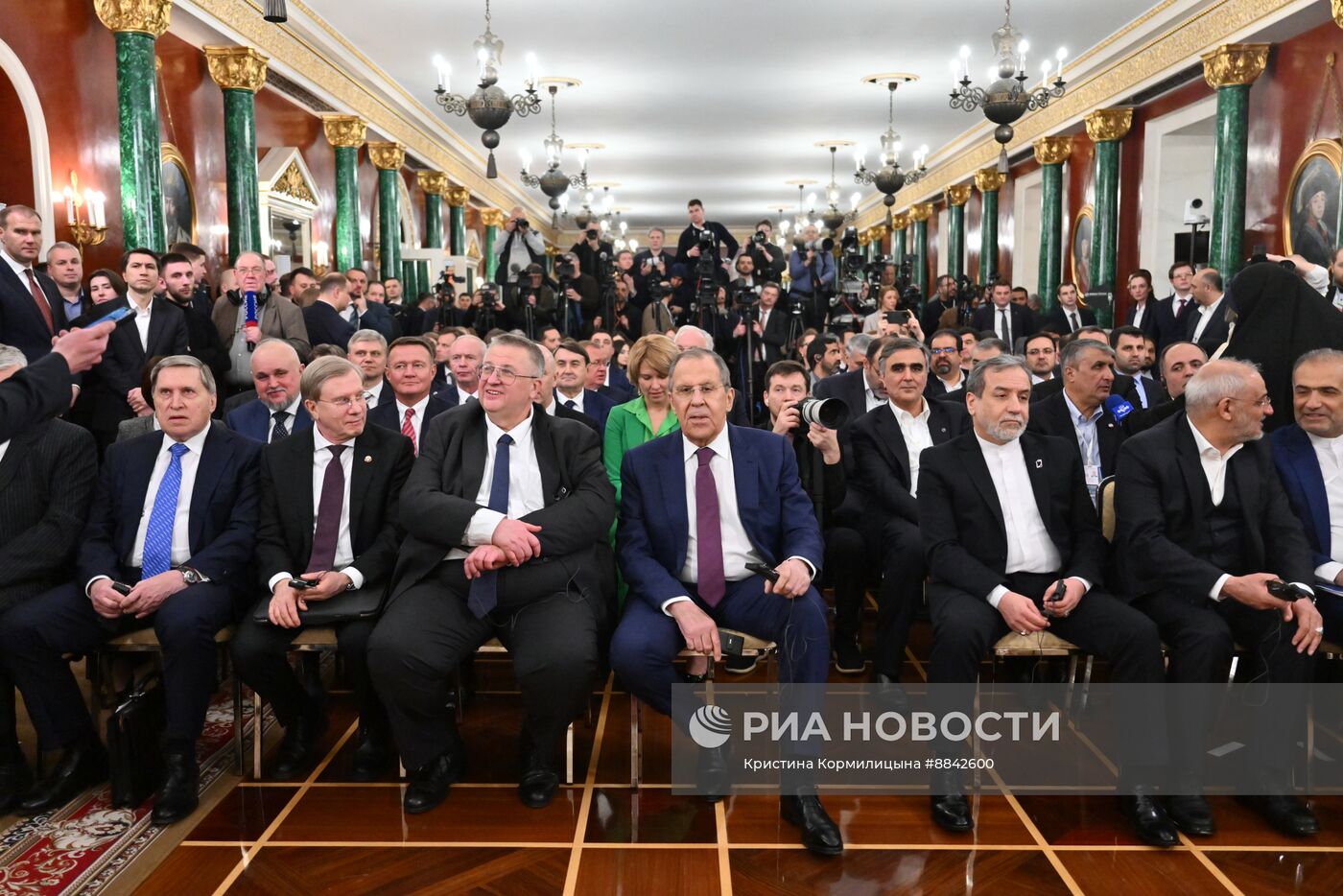 Президент Владимир Путин и президент Ирана Масуд Пезешкиан подписали договор о стратегическом партнерстве