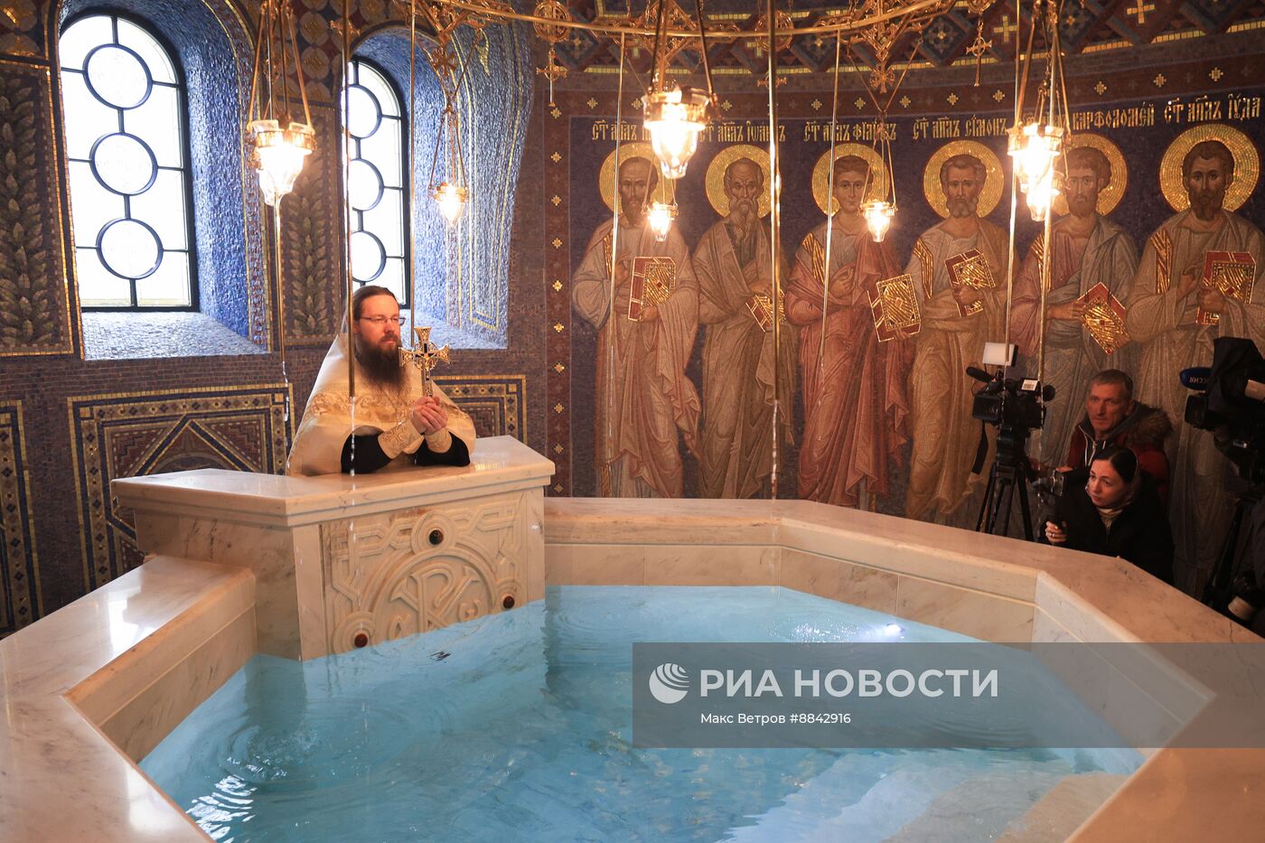 Празднование Крещения в России