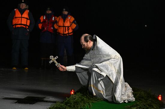 Празднование Крещения в России