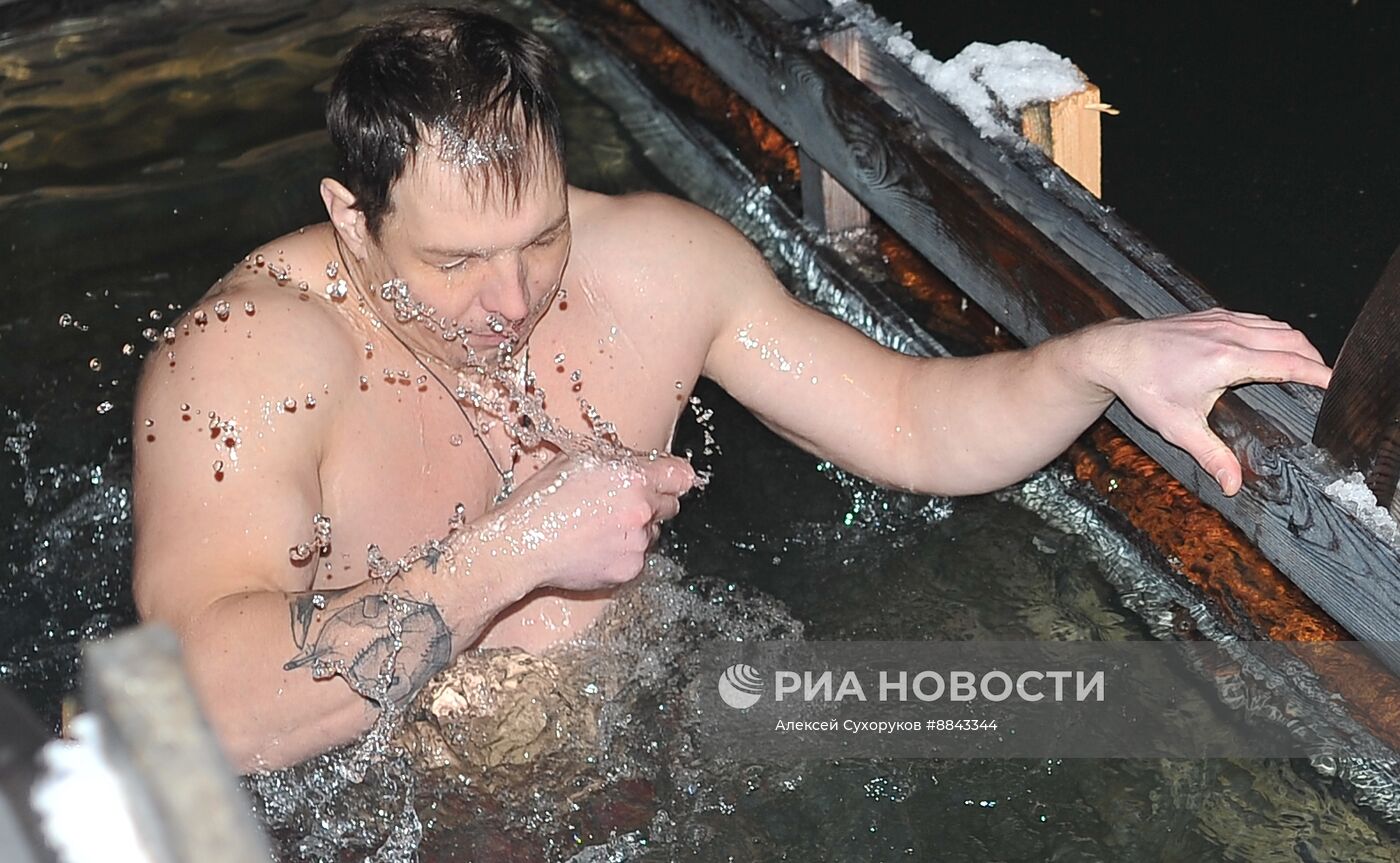 Празднование Крещения в России