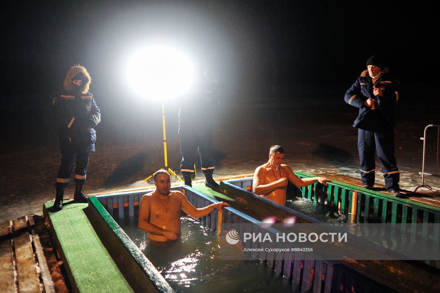 Празднование Крещения в России