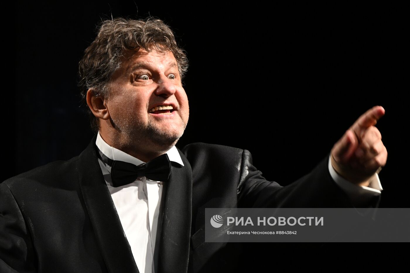 Спектакль "Старший сын" в театре Гоголя