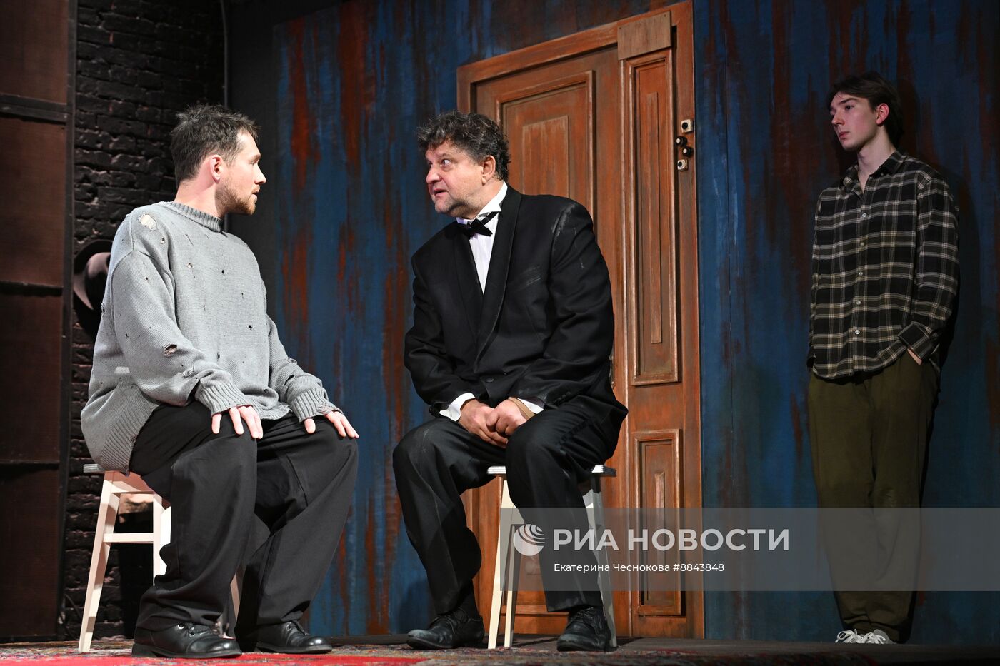 Спектакль "Старший сын" в театре Гоголя