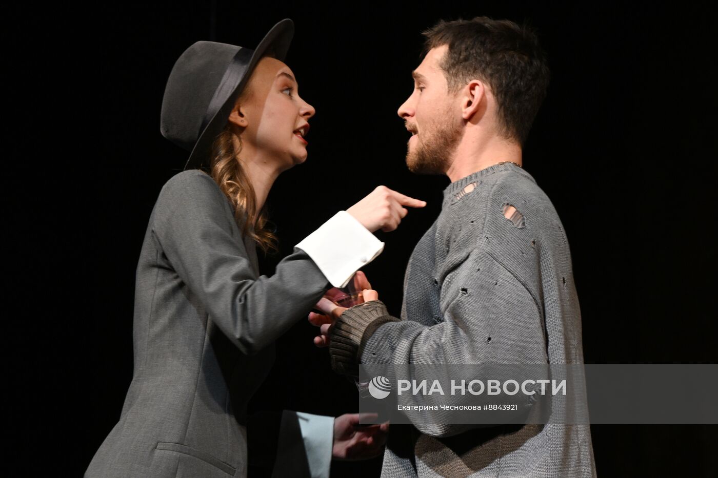 Спектакль "Старший сын" в театре Гоголя