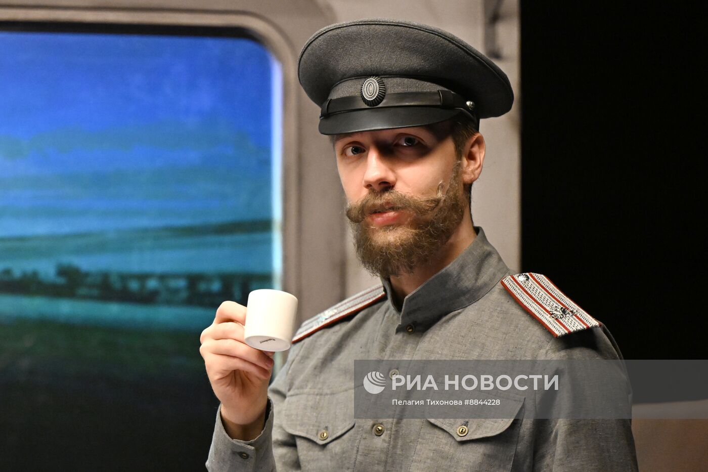 Спектакль "Пустые поезда" в РАМТ