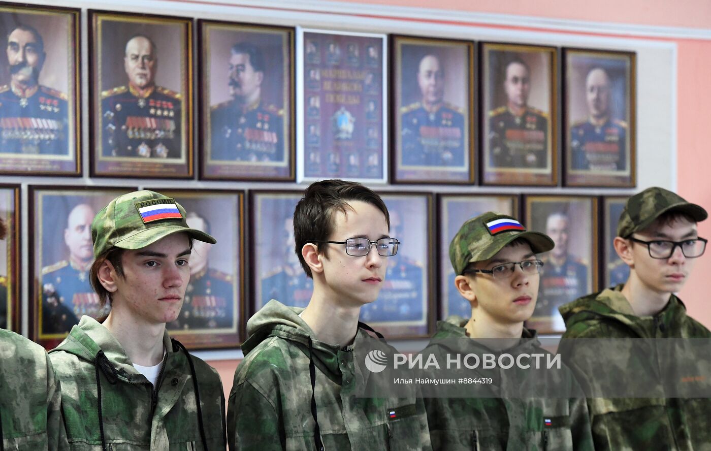 Начальная военная подготовка в школе Красноярского края