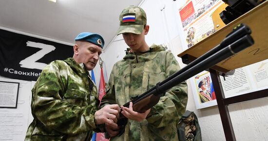 Начальная военная подготовка в школе Красноярского края