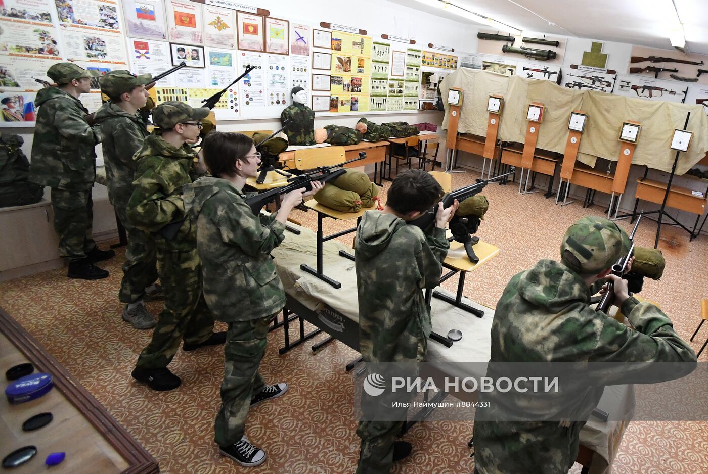 Начальная военная подготовка в школе Красноярского края