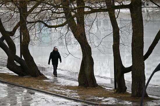 Теплая погода в Москве