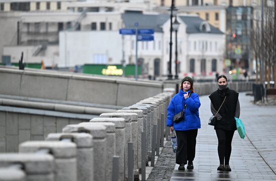 Теплая погода в Москве