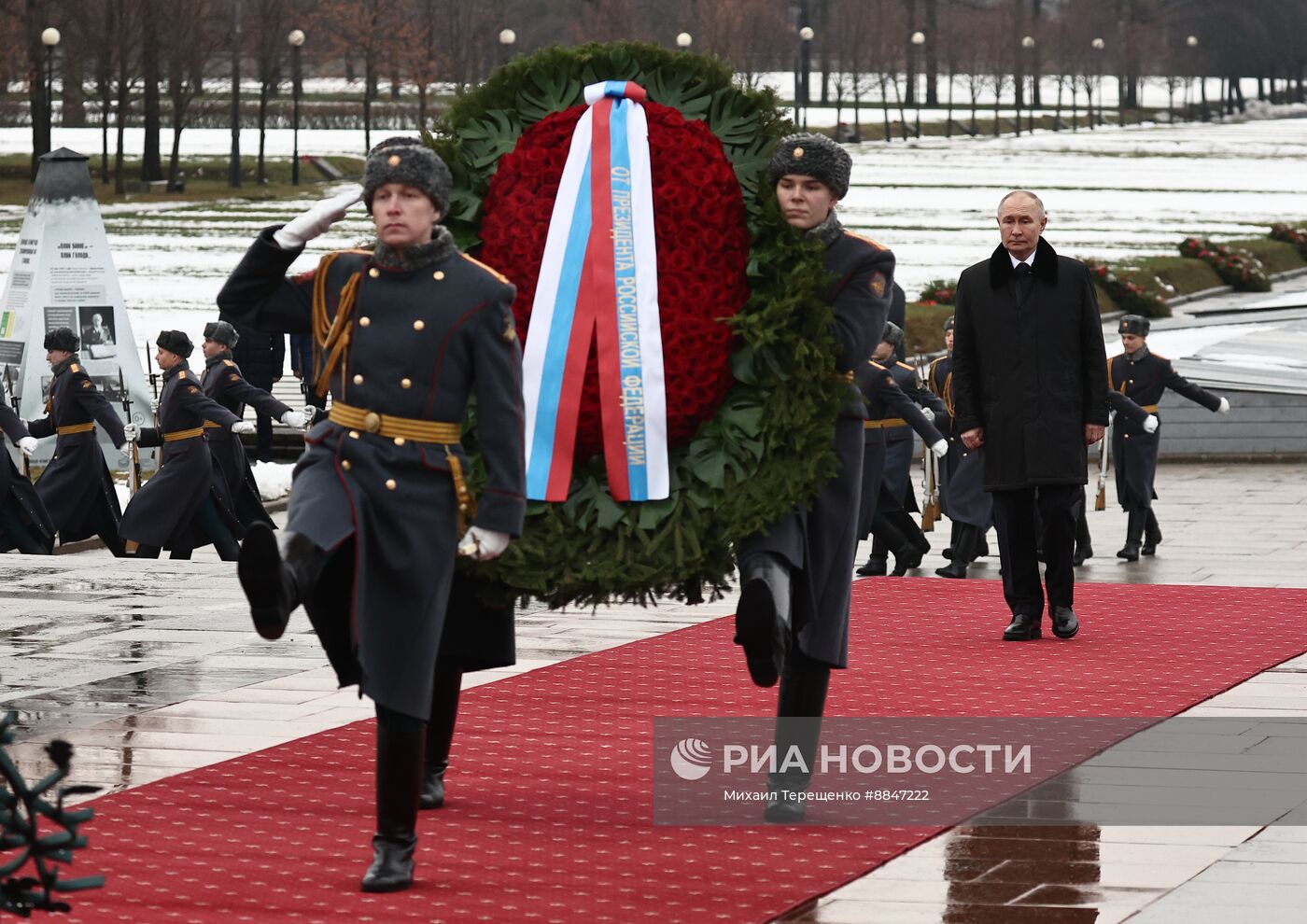 Президент Владимир Путин принял участие в мероприятиях в честь 81-й годовщины освобождения Ленинграда от фашистской блокады