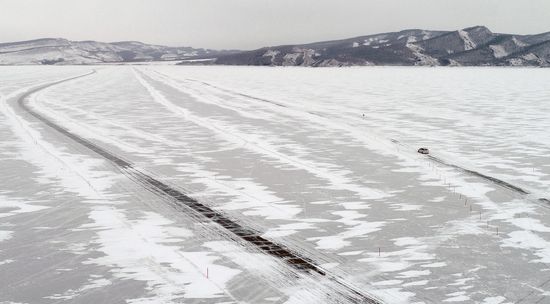Ледовая переправа через Енисей 