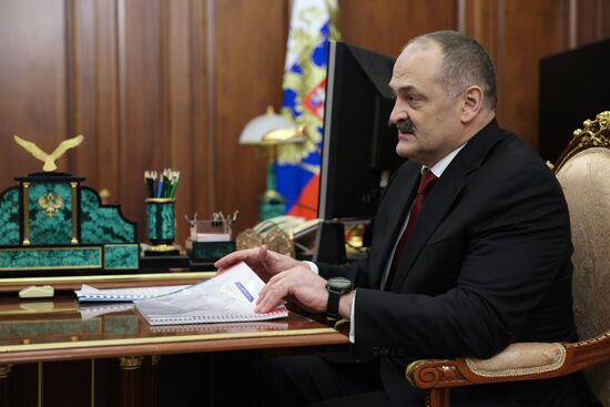 Президент Владимир Путин провел встречу с главой Республики Дагестан Сергеем Меликовым