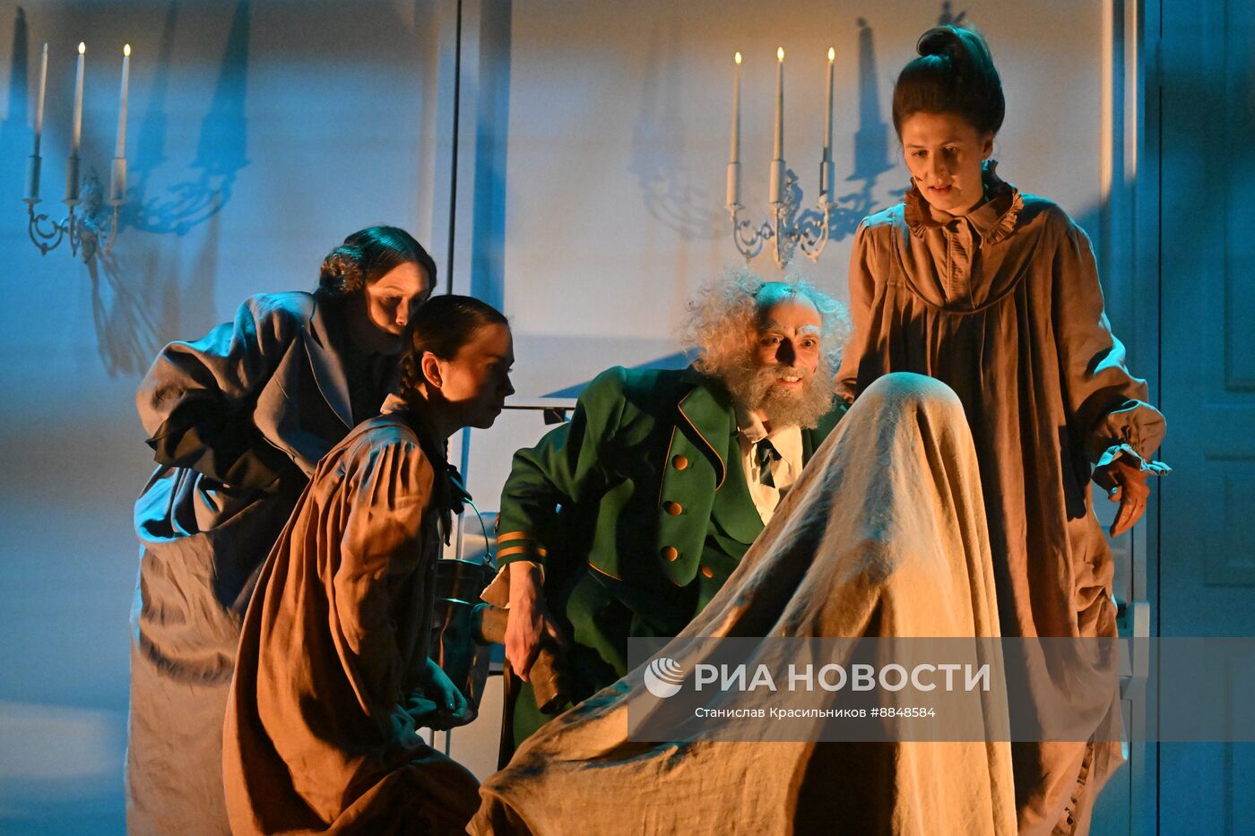 Мюзикл "Превращение" в театре на Таганке