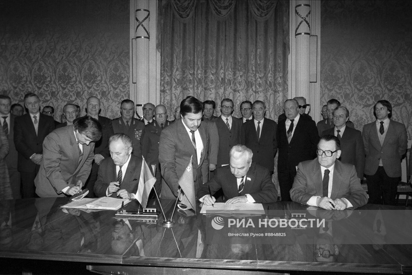 Подписание договора о сотрудничестве между ОСЧД и ОЧСД