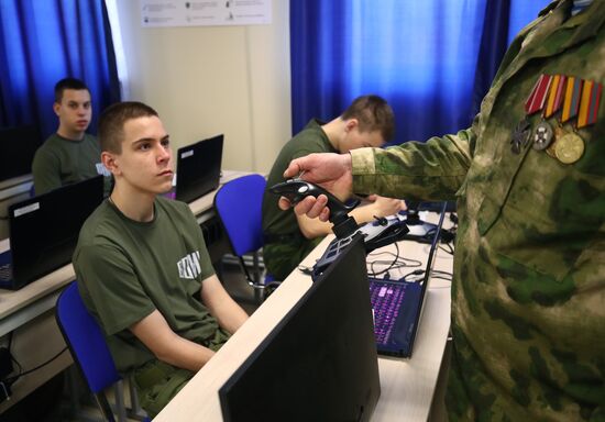 Военно-патриотические сборы школьников