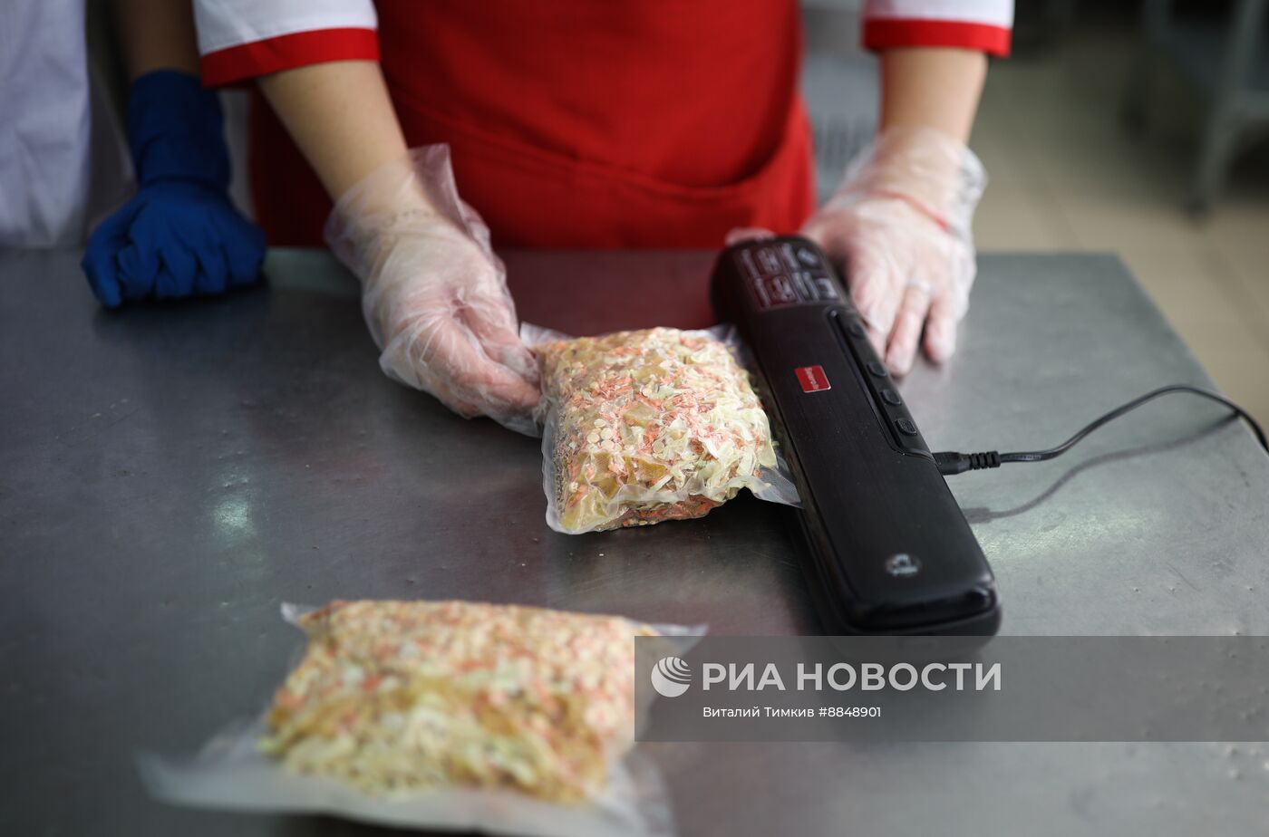 Изготовление вещей первой необходимости для бойцов в зоне СВО