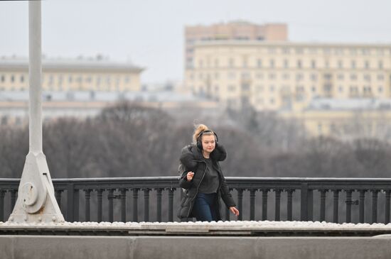 Теплая погода в Москве