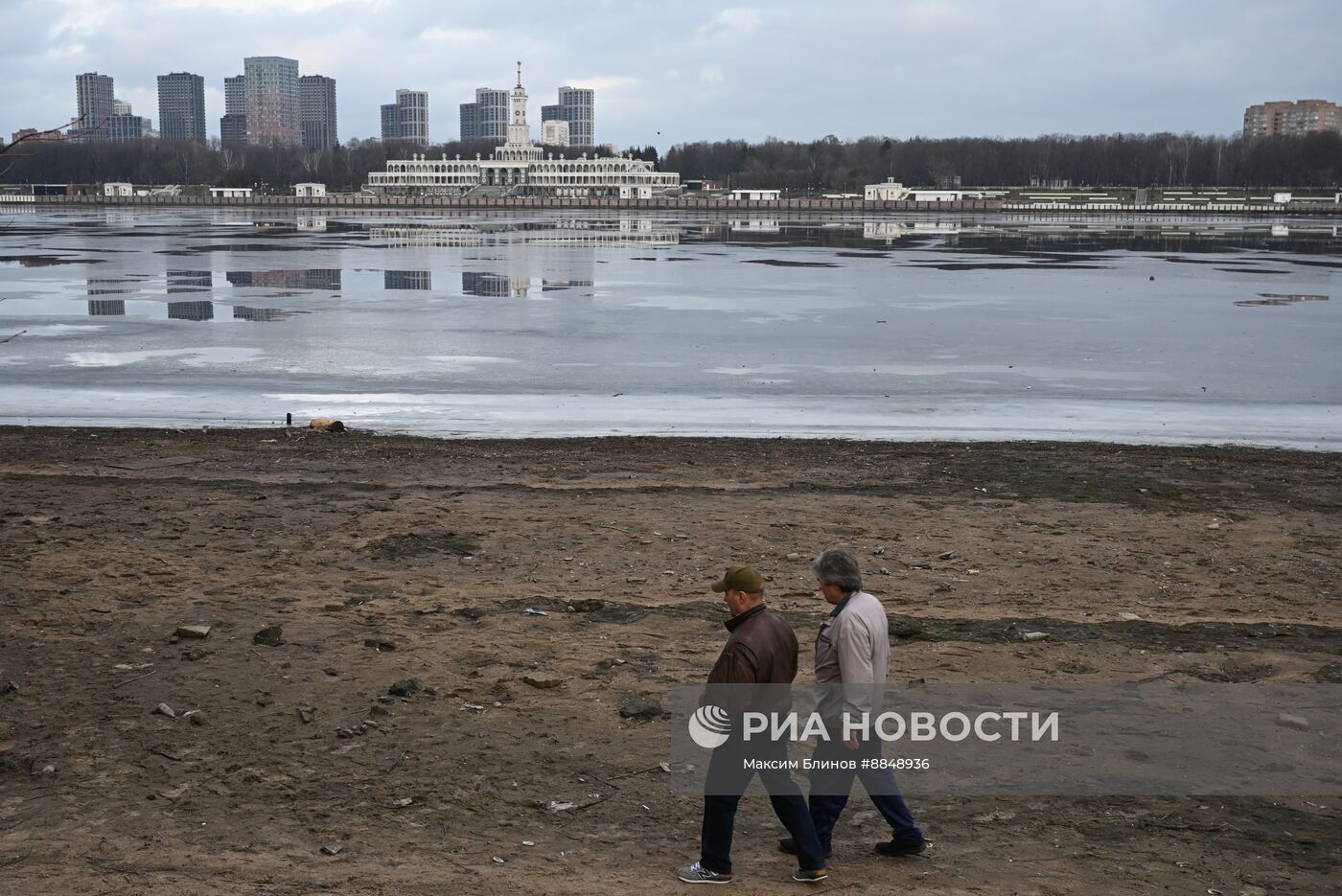 Теплая погода в Москве