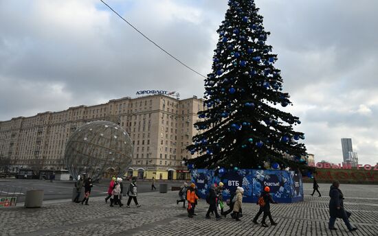 Теплая погода в Москве