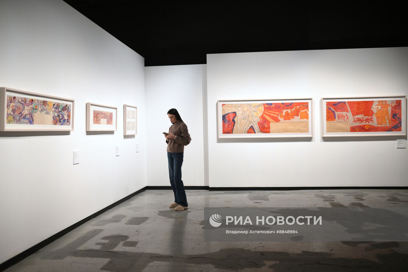 Выставка "Искусство в масштабе. Монументальная живопись Москвы"