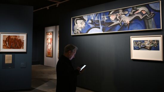 Выставка "Искусство в масштабе. Монументальная живопись Москвы"