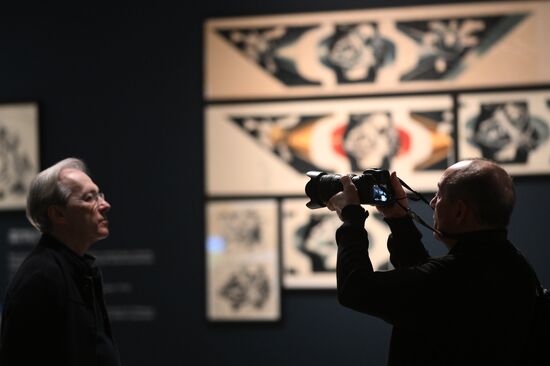 Выставка "Искусство в масштабе. Монументальная живопись Москвы"