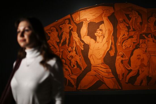 Выставка "Искусство в масштабе. Монументальная живопись Москвы"