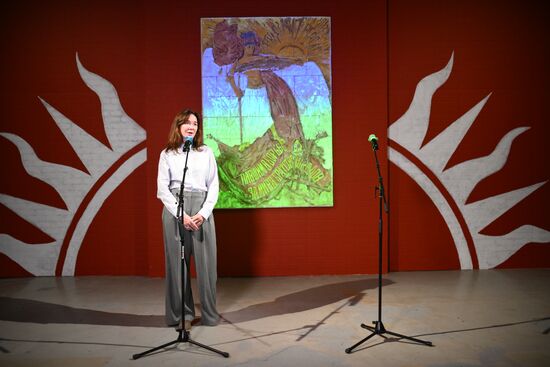 Выставка "Искусство в масштабе. Монументальная живопись Москвы"