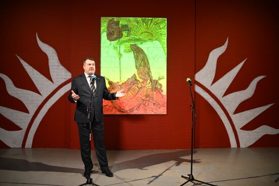 Выставка "Искусство в масштабе. Монументальная живопись Москвы"